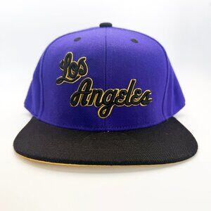 LA Lakers Mitchell & Ness Fitted Hat 7 3/8 - Excellent